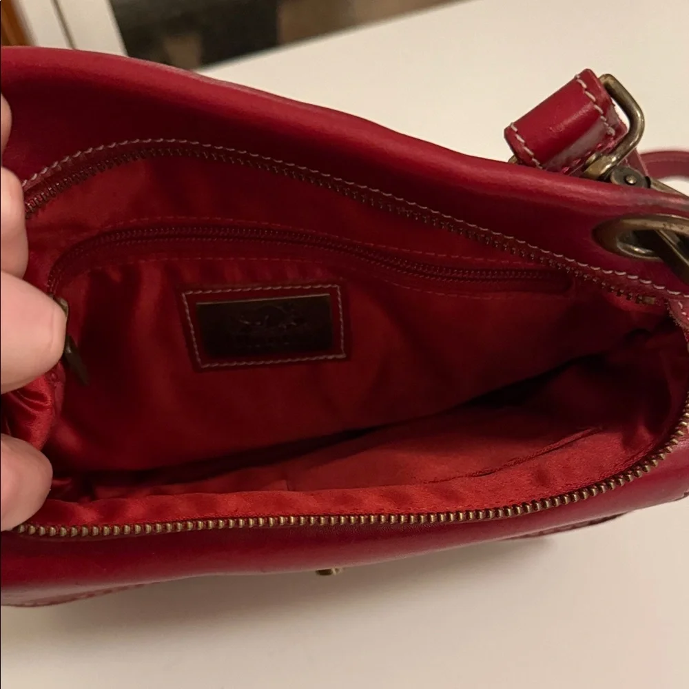 Roots Cherry Red Leather Crossbody Bag - Picture 8 of 10